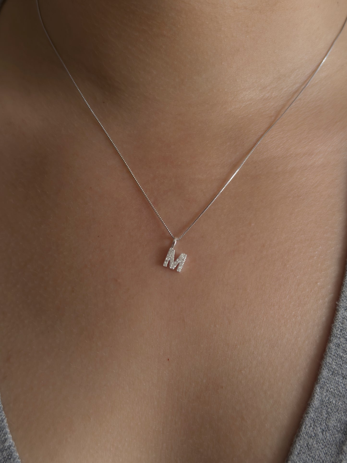 COLLAR "BRILLA CON TU LETRA" SOBRE PEDIDO